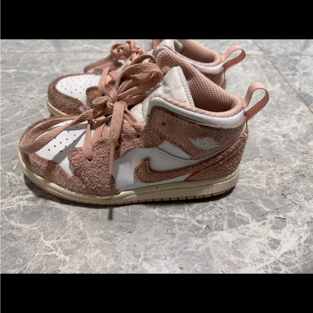 Jordan Pink and White Sneakers High-Top Metallic Finish